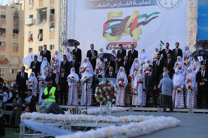 “ثوب الفرح 2”.. مبادرة جديدة تمنح 300 شاب وفتاة في غزة فرصة بداية بلا أعباء